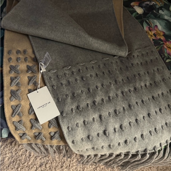 Lafayette148 NY Tan and Gray Fringed Wool Cashmere Scarf NWT - Picture 2 of 6